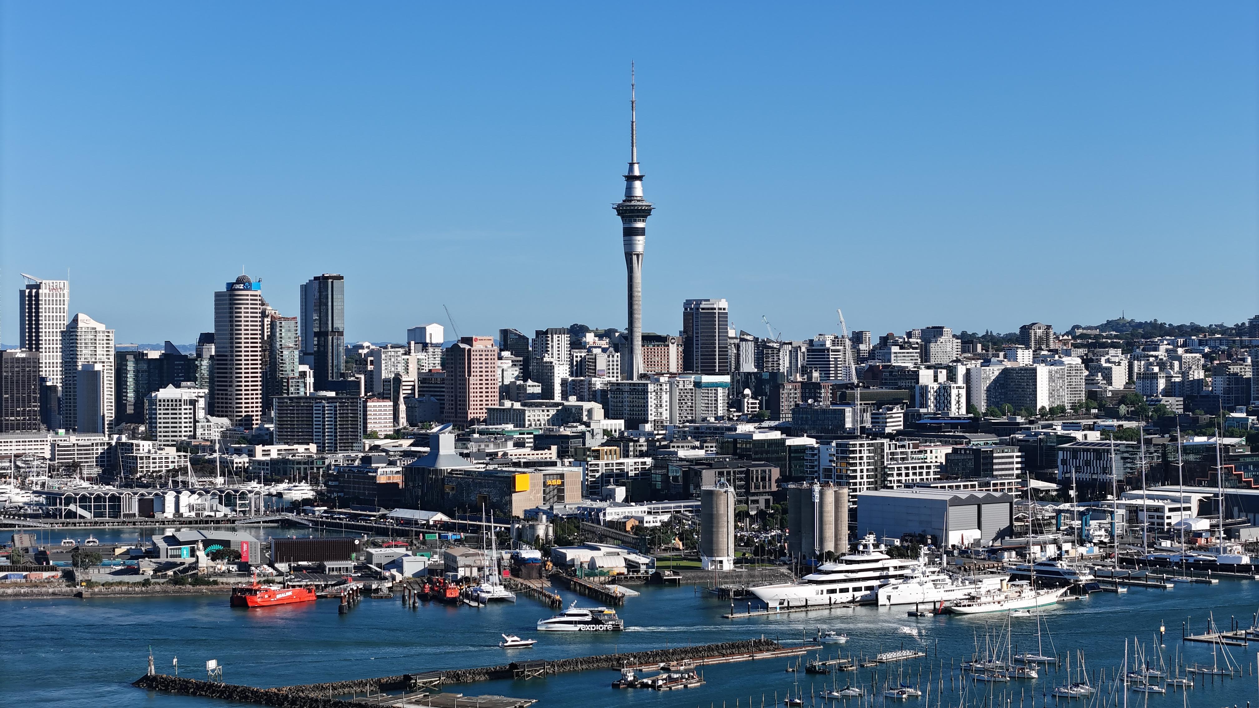 Auckland Skyline With Sky Tower - 4K Background Auckland Skyline With Sky Tower - Urban Photography 4K Wallpaper (4032x2268)