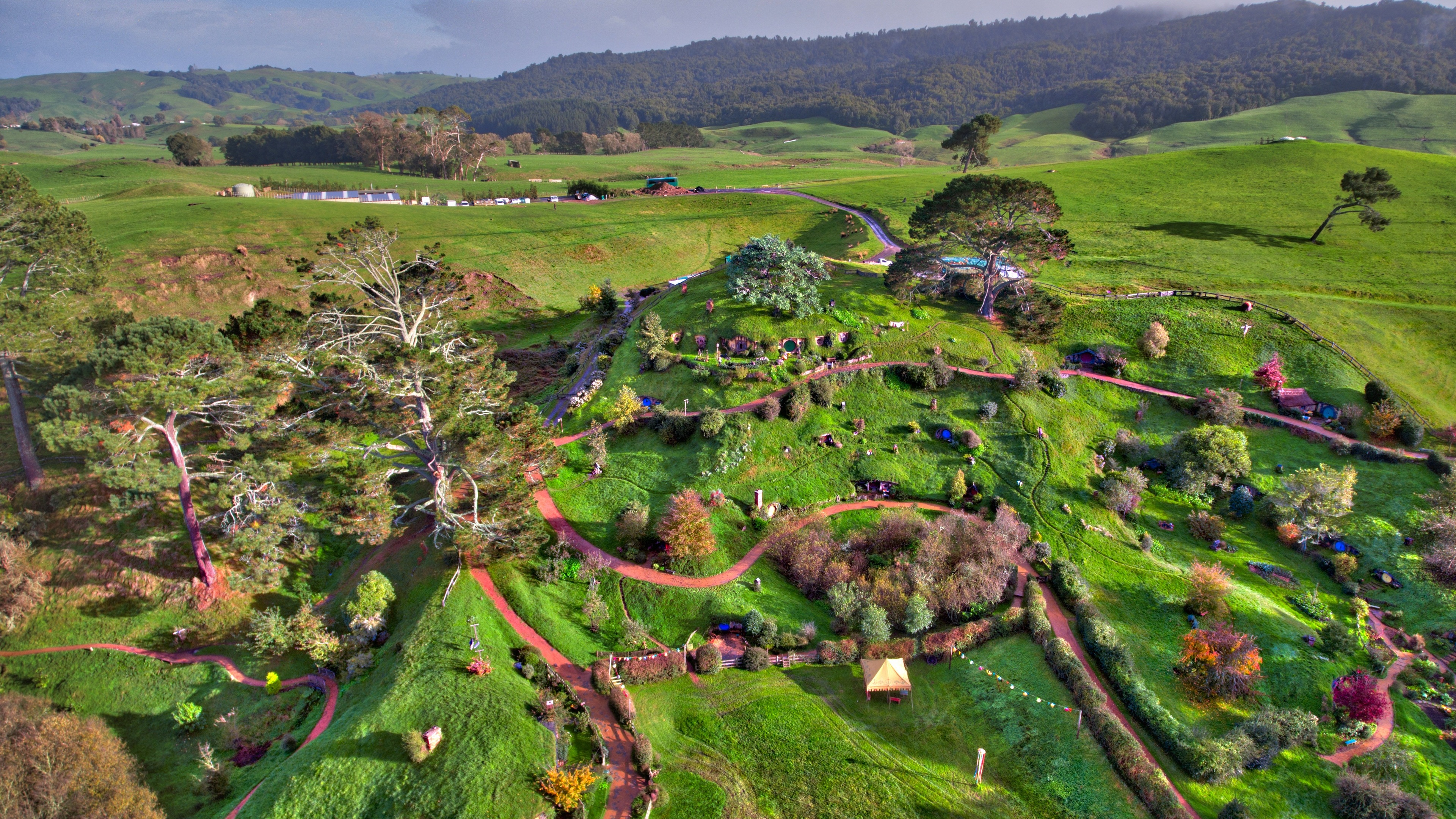 Hobbiton, New Zealand, Lord Of The Rings, Green Landscape Wallpaper in 4K resolution (3840x2160) Hobbiton, New Zealand, Lord Of The Rings, Green Landscape 4K Wallpaper Background (3840x2160)