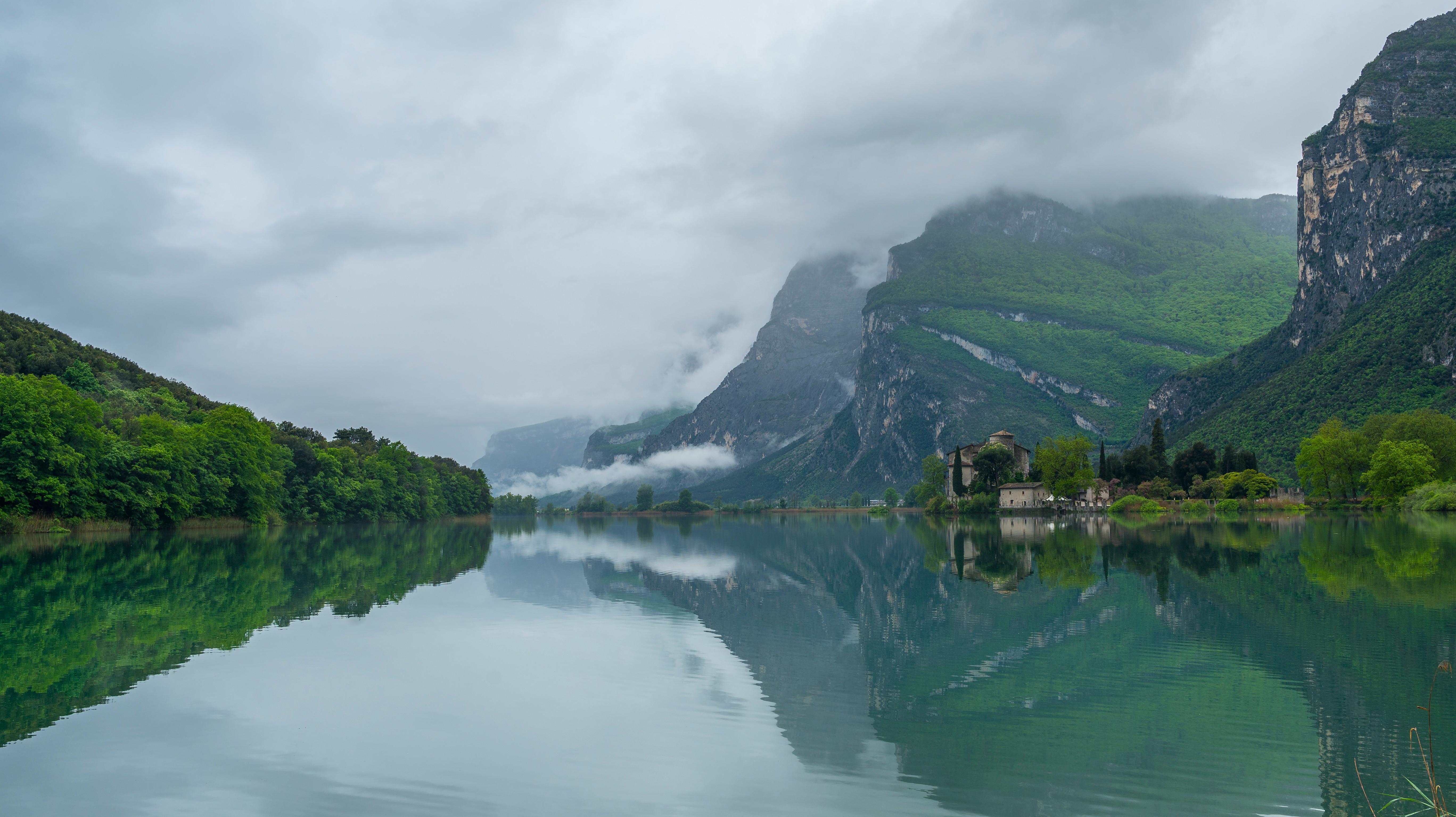 Lake Toblino Mountain Reflection - 5K Background Lake Toblino Mountain Reflection - Landscape Photography 5K Wallpaper (5470x3071)