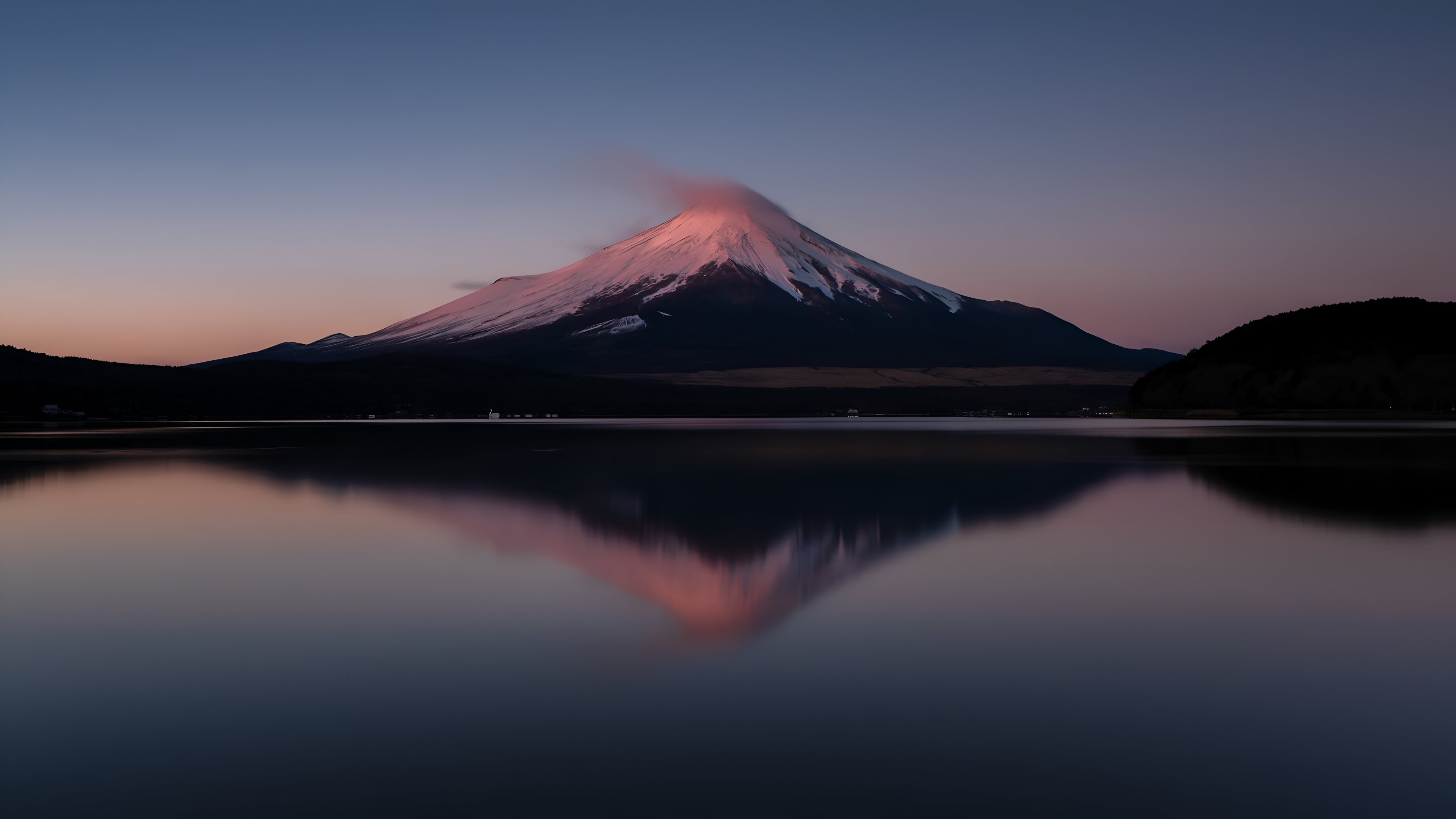 Mount Fuji, Lake Reflection, Dawn, Japan Landscape Wallpaper in 4K resolution (3840x2160) Mount Fuji, Lake Reflection, Dawn, Japan Landscape 4K Wallpaper Background (3840x2160)