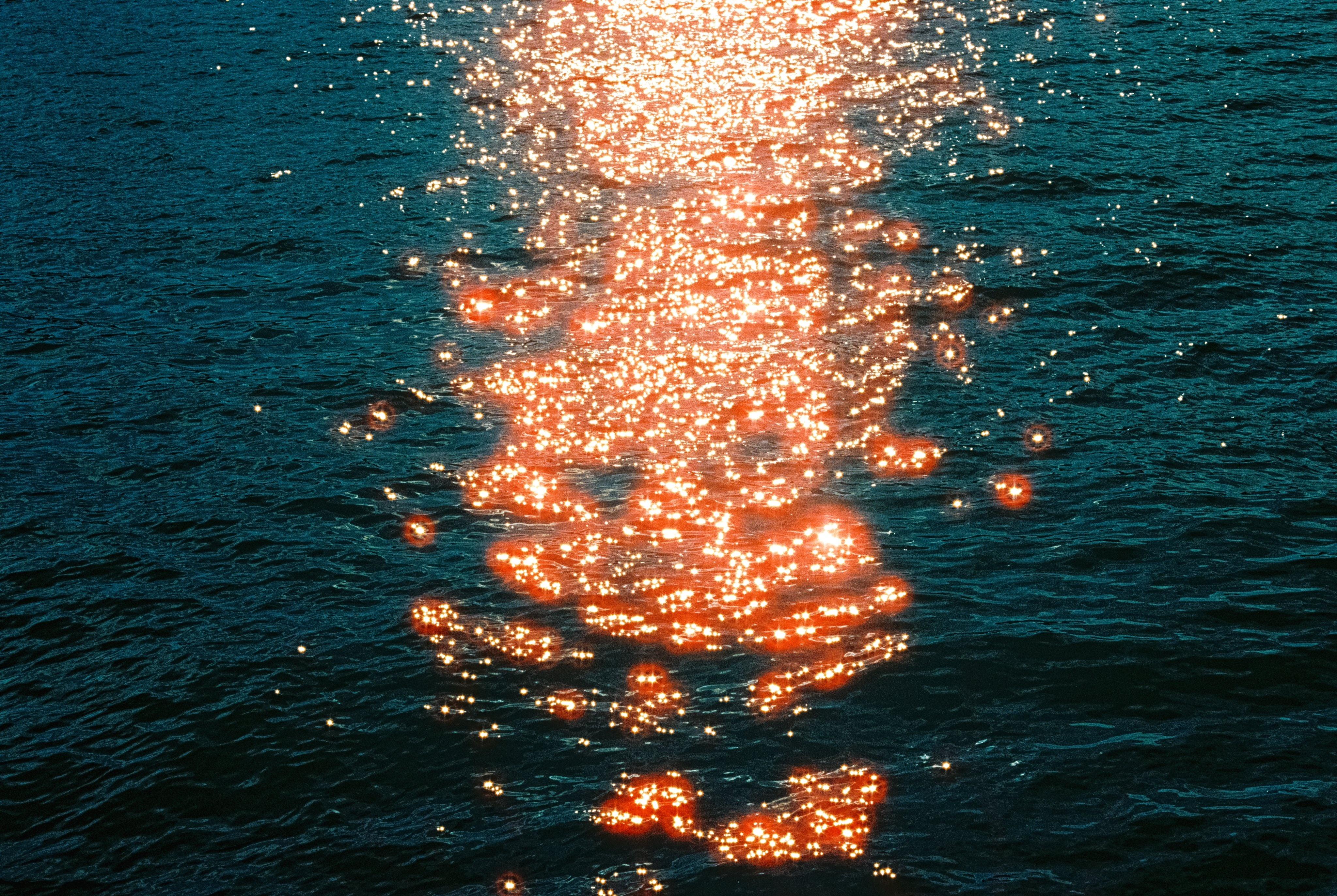 Ocean, Sunlight, Reflection, Water Wallpaper in 4K resolution (4096x2746) Ocean, Sunlight, Reflection, Water 4K Wallpaper Background (4096x2746)
