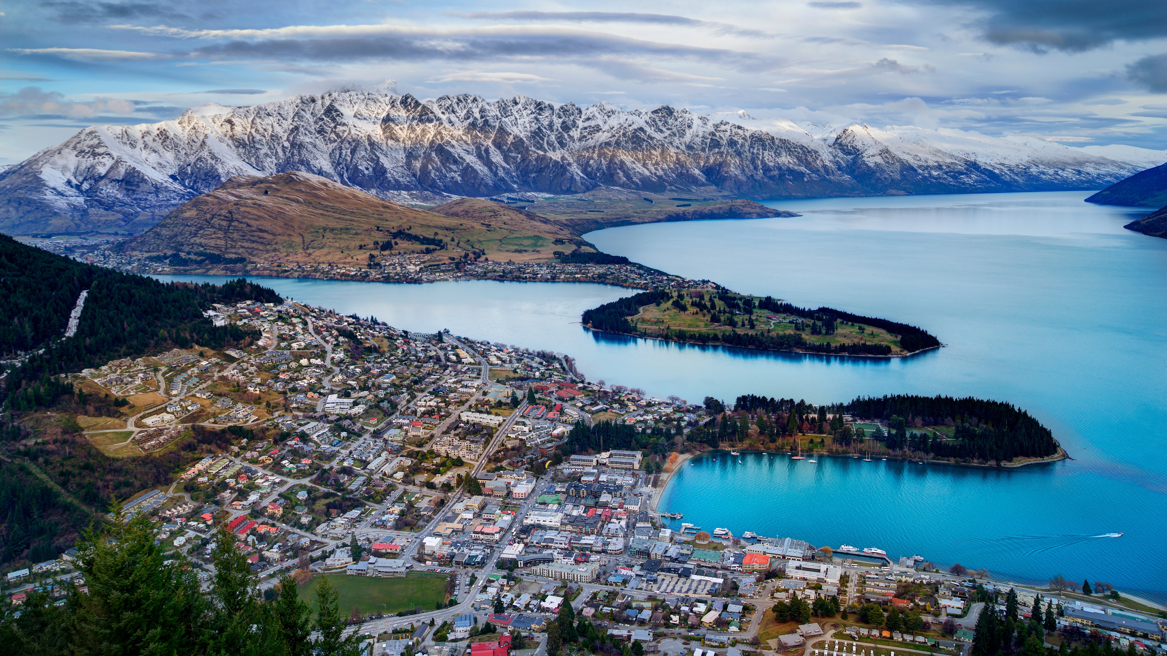 Queenstown, New Zealand, Scenic, Mountain Landscape Wallpaper in 4K resolution (3840x2160) Queenstown, New Zealand, Scenic, Mountain Landscape 4K Wallpaper Background (3840x2160)