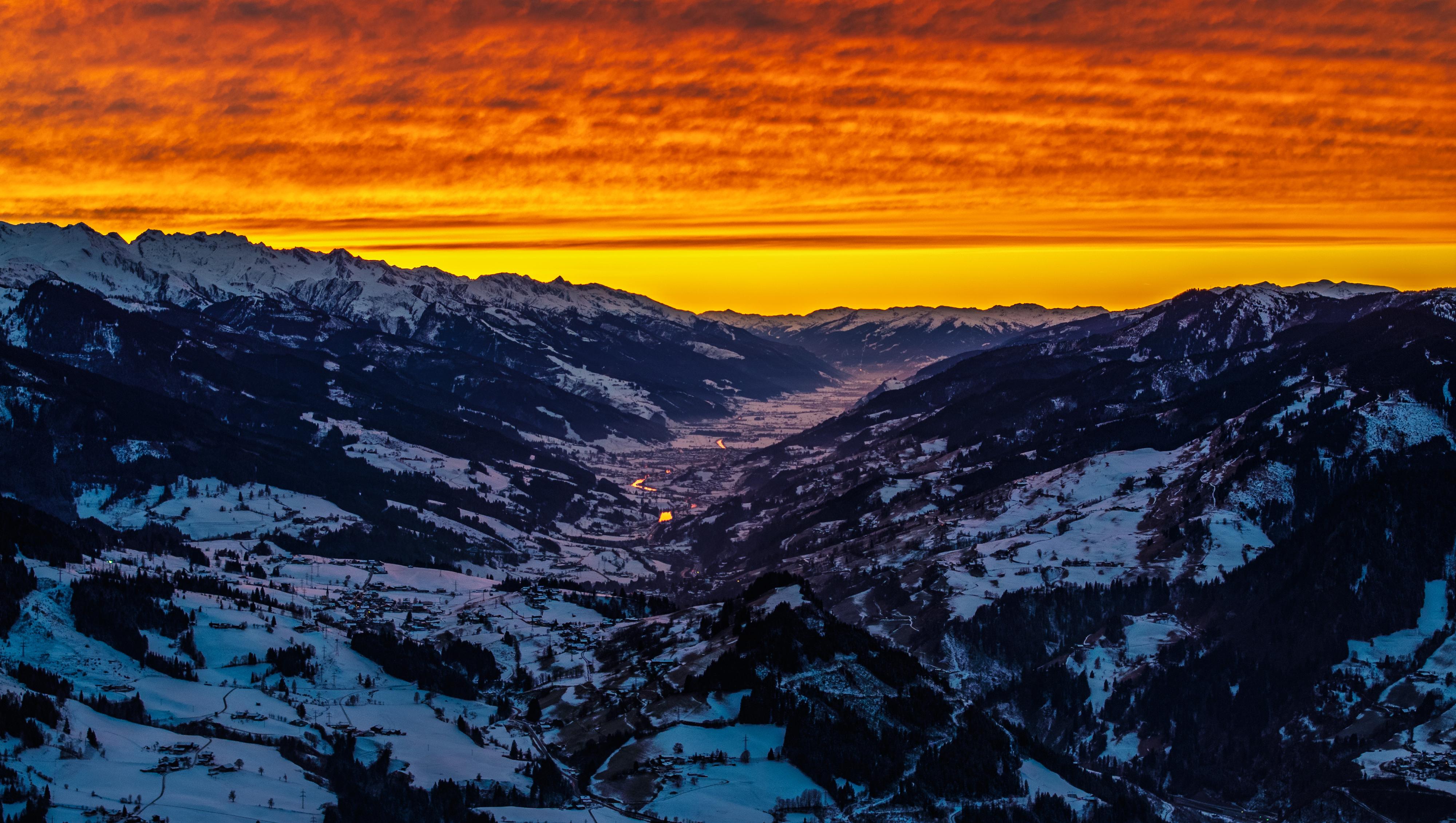 Snowy Mountain Valley Sunset - 4K Background Snowy Mountain Valley Sunset - Landscape Photography 4K Wallpaper (4000x2260)