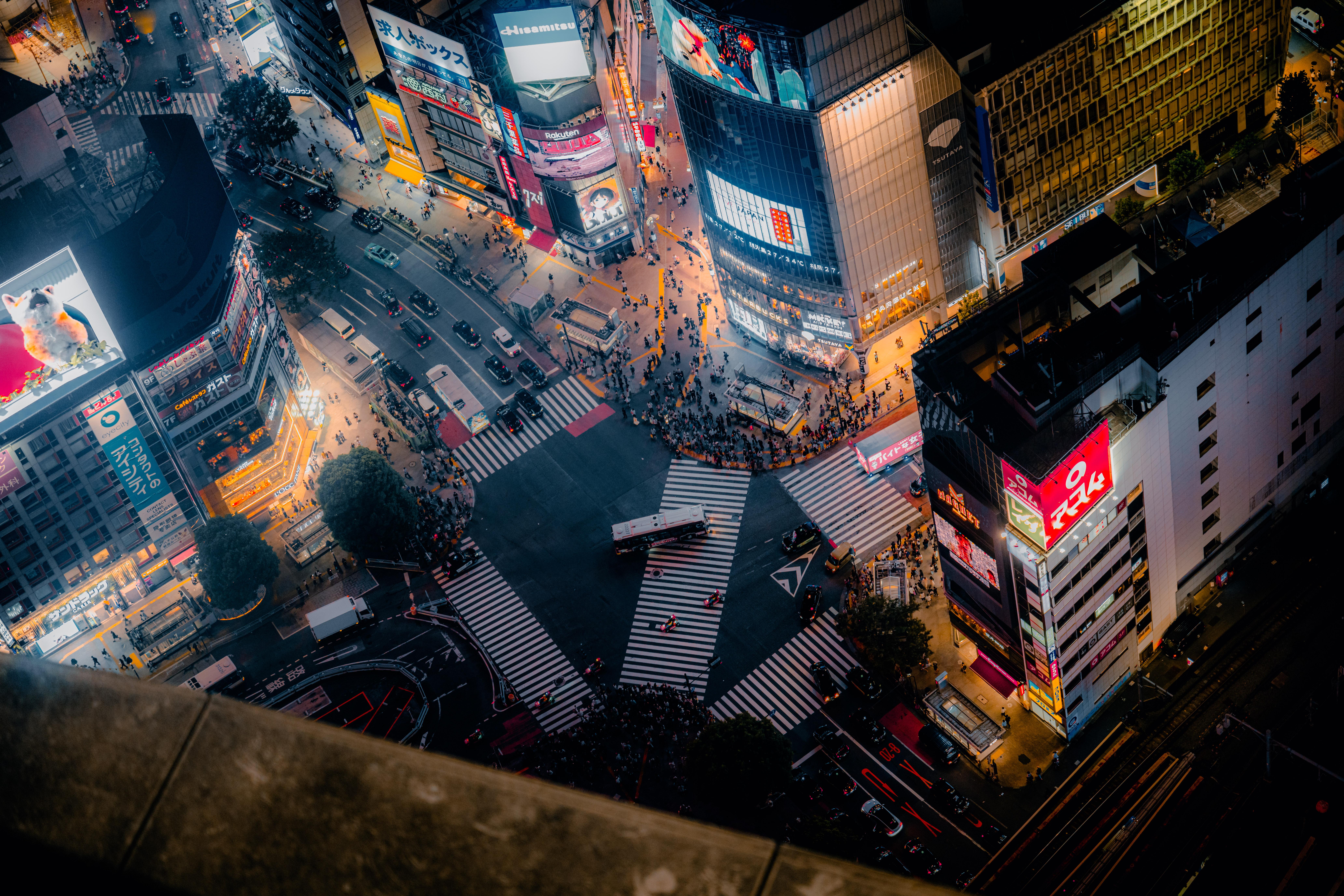 Tokyo Shibuya Scramble At Night - 8K Background Tokyo Shibuya Scramble At Night - Urban Night Photography 8K Wallpaper (8256x5504)