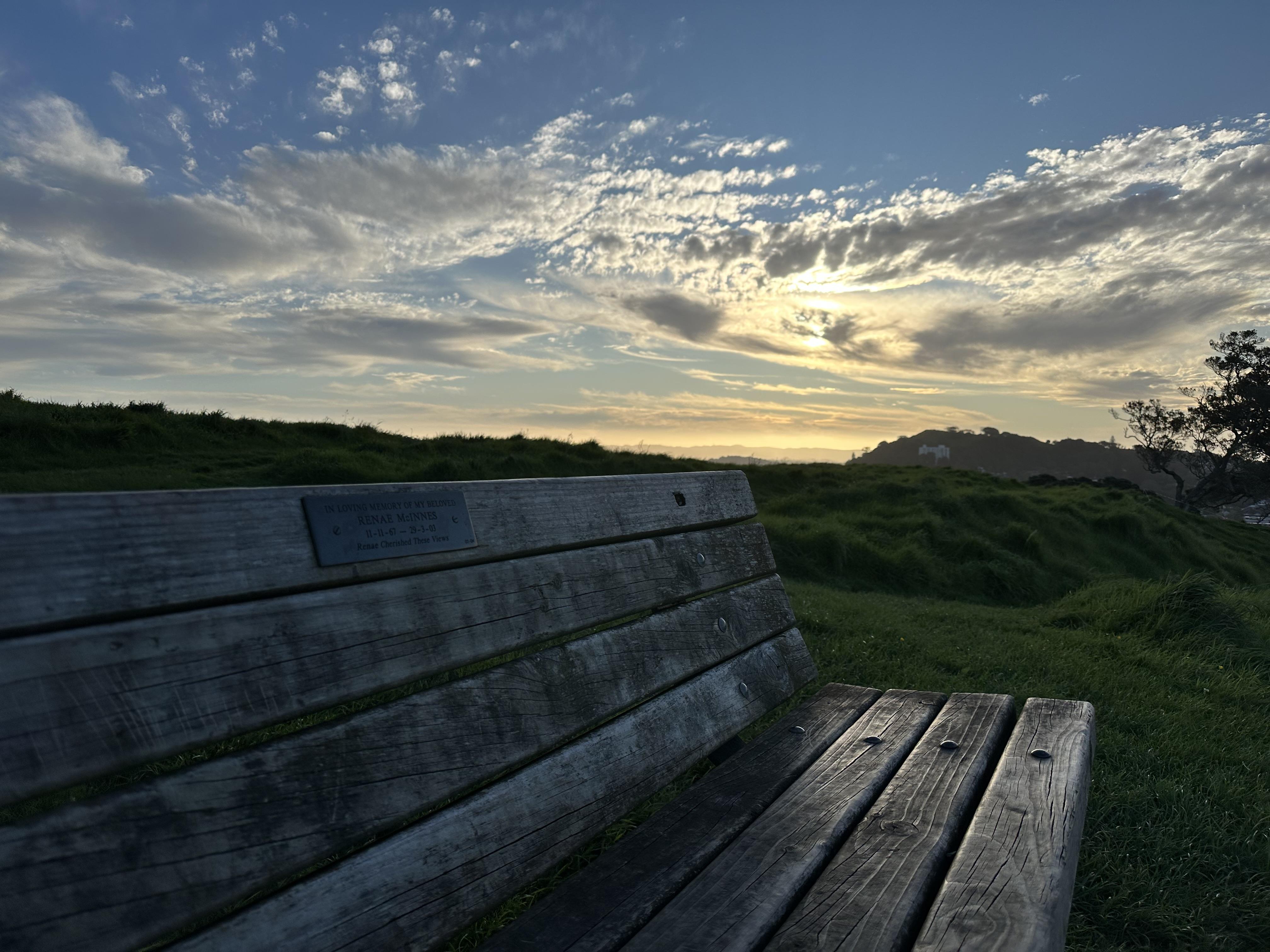 Wooden Bench On Grassy Hill - 4K Background Wooden Bench On Grassy Hill - Nature Photography 4K Wallpaper (4032x3024)